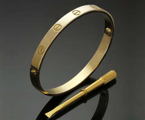 cartier love bracelet maße|cartier love bracelet price euros.